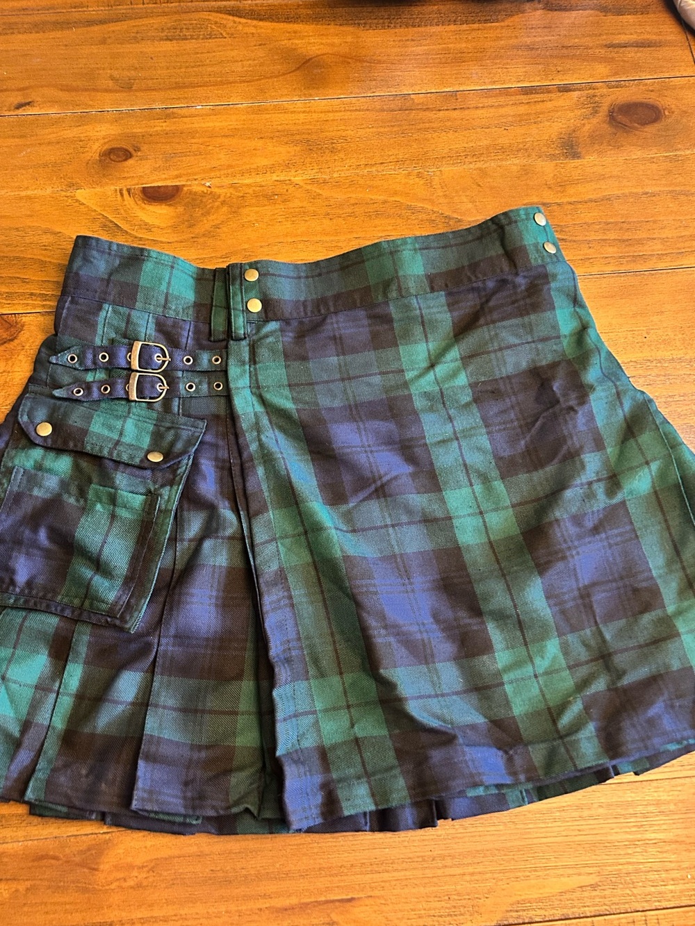 Scottish Black Watch Tartan Utility Kilt Mens Size 40 Waist (Tagged 32)